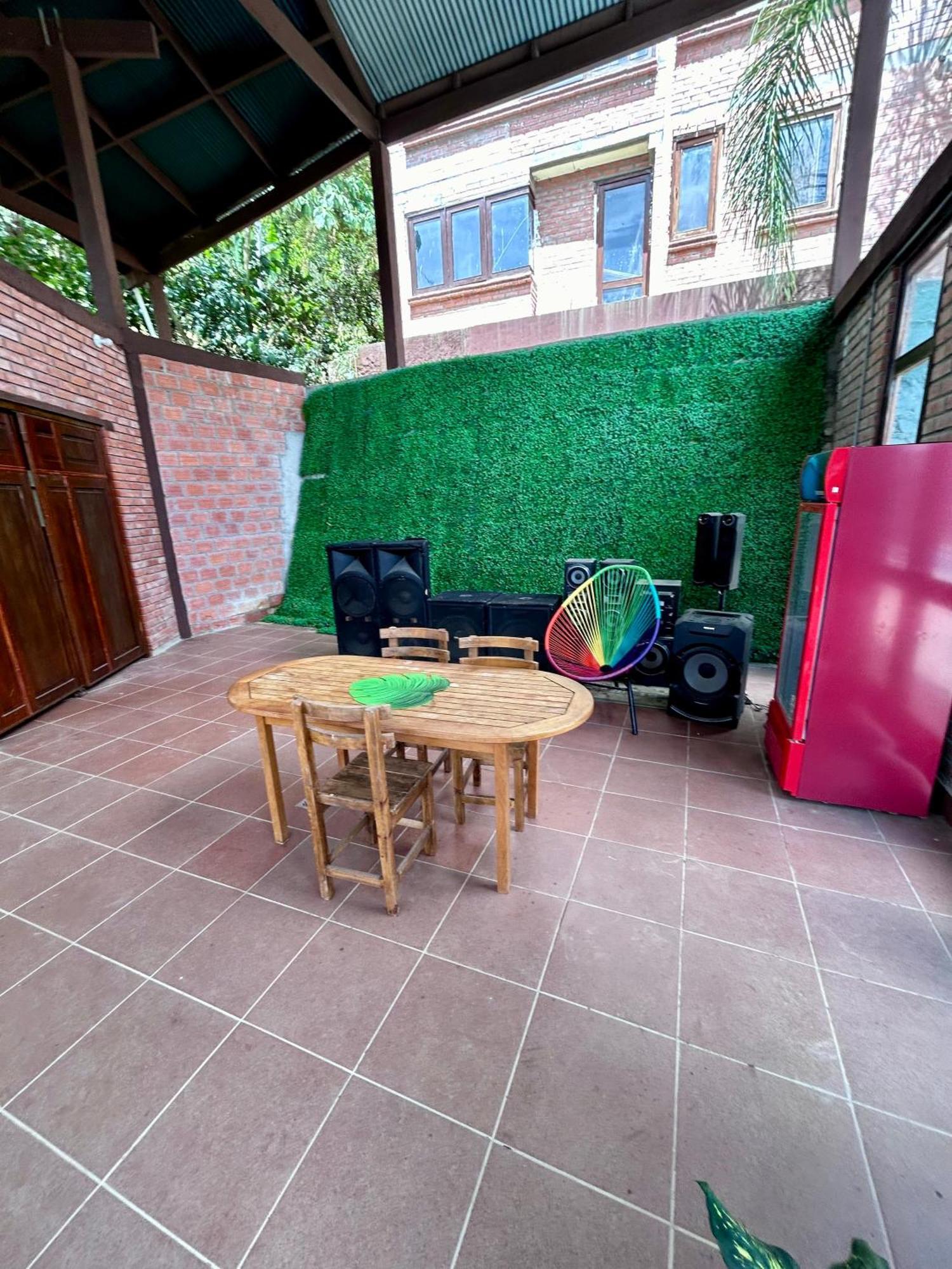 Villa Camila Hostel Coroico Exterior photo