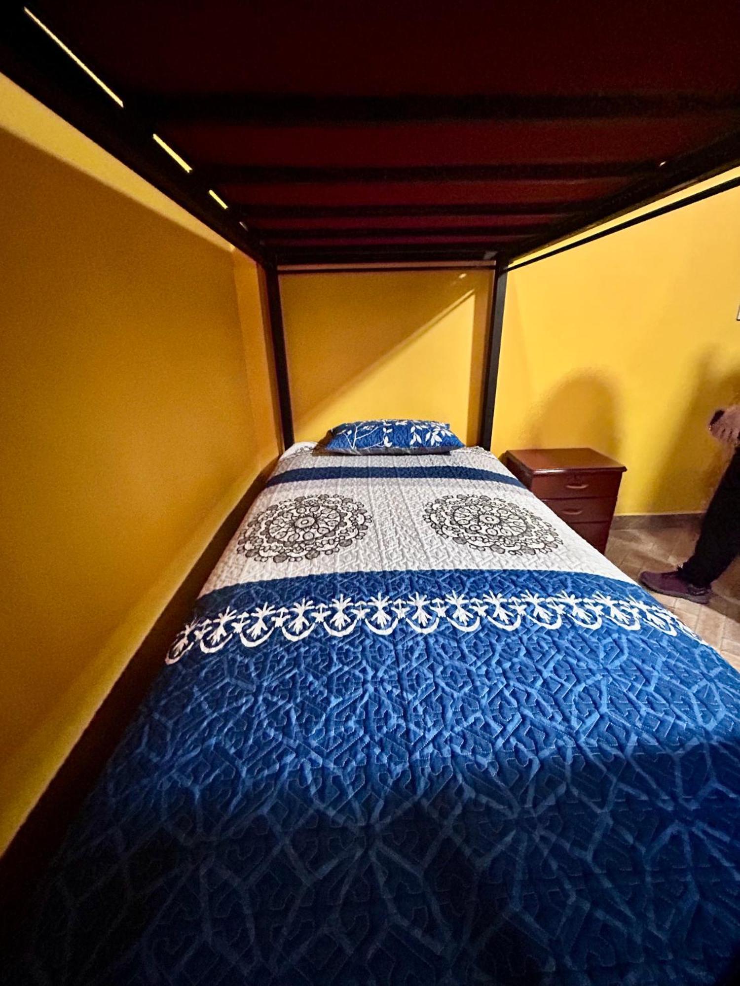 Villa Camila Hostel Coroico Room photo